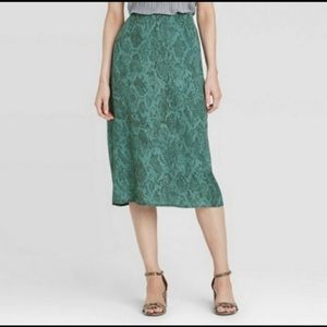 Satin teal green snake print slip skirt - NWT